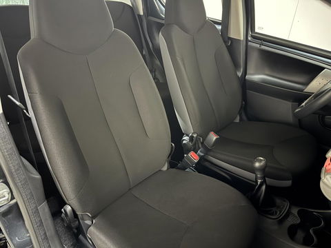 Toyota Aygo 1.0 VVT-i Comfort Airco Aux 5D NAP