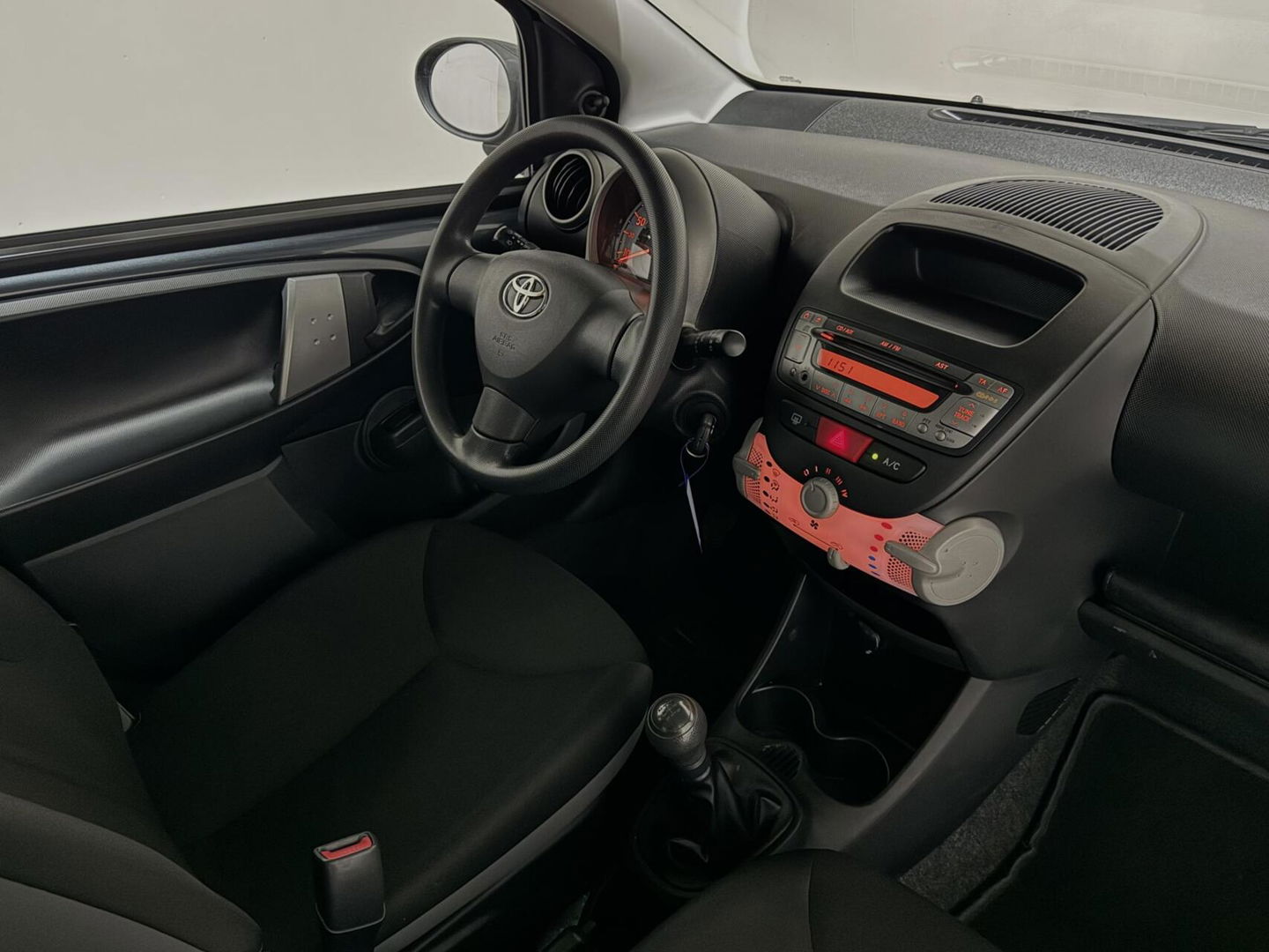 Toyota Aygo 1.0 VVT-i Comfort Airco Aux 5D NAP