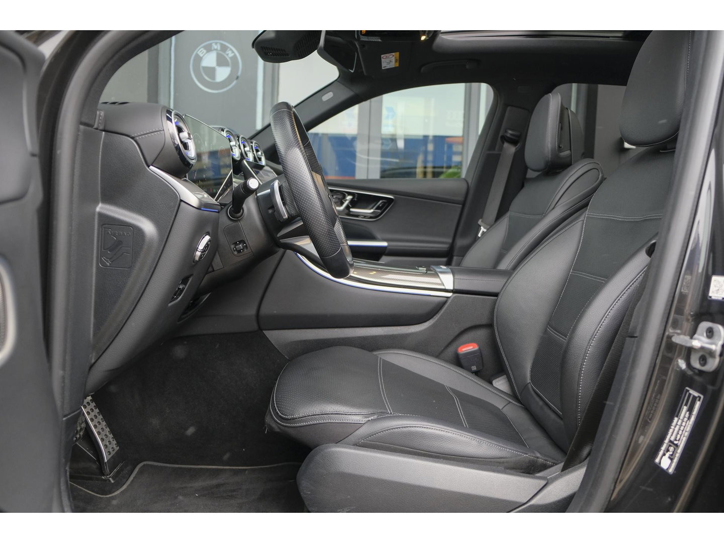 Mercedes-Benz GLC GLC400e 381pk AMG Panoramadak *BTW* Luchtvering 4-wielbesturing Burmester3d Stoelkoeling Night pakket 20" LMV BOMVOL!!!