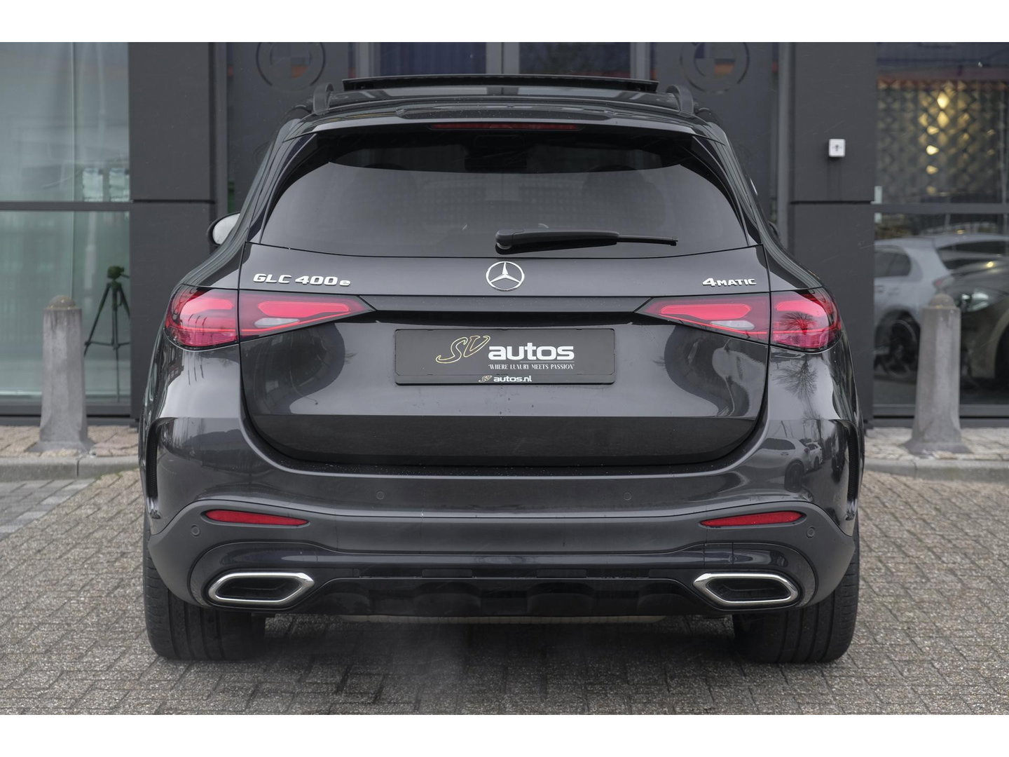 Mercedes-Benz GLC GLC400e 381pk AMG Panoramadak *BTW* Luchtvering 4-wielbesturing Burmester3d Stoelkoeling Night pakket 20" LMV BOMVOL!!!