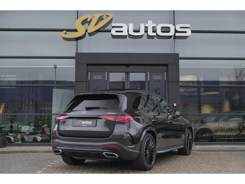 Mercedes-Benz GLC GLC400e 381pk AMG Panoramadak *BTW* Luchtvering 4-wielbesturing Burmester3d Stoelkoeling Night pakket 20" LMV BOMVOL!!!