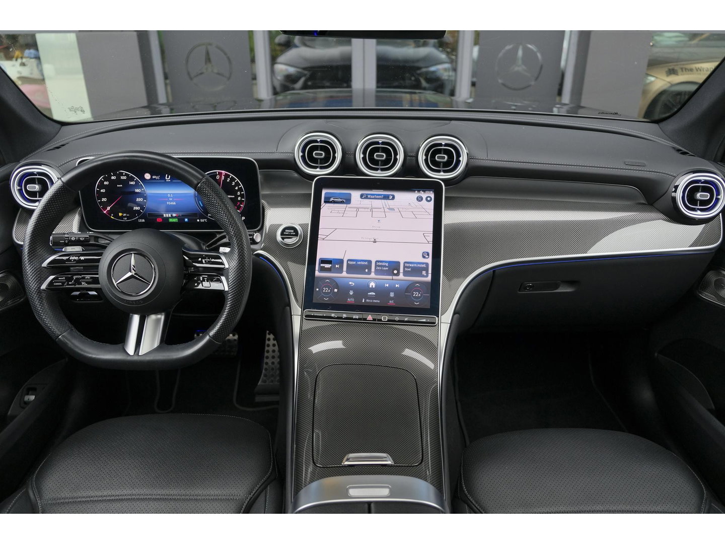 Mercedes-Benz GLC GLC400e 381pk AMG Panoramadak *BTW* Luchtvering 4-wielbesturing Burmester3d Stoelkoeling Night pakket 20" LMV BOMVOL!!!