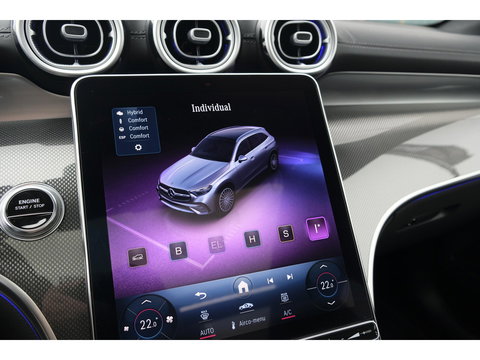 Mercedes-Benz GLC GLC400e 381pk AMG Panoramadak *BTW* Luchtvering 4-wielbesturing Burmester3d Stoelkoeling Night pakket 20" LMV BOMVOL!!!