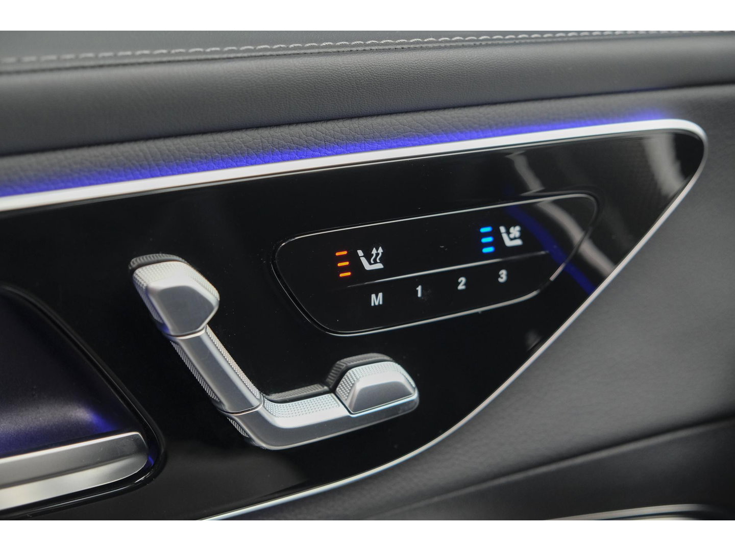 Mercedes-Benz GLC GLC400e 381pk AMG Panoramadak *BTW* Luchtvering 4-wielbesturing Burmester3d Stoelkoeling Night pakket 20" LMV BOMVOL!!!