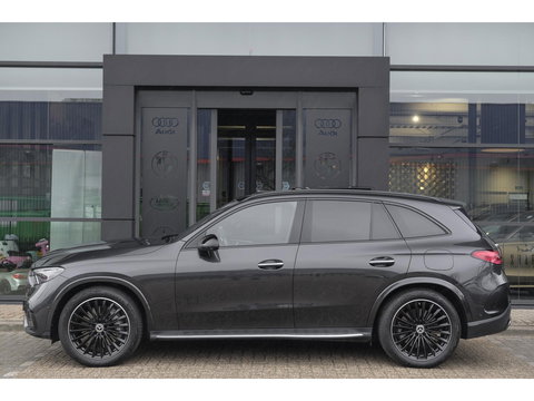Mercedes-Benz GLC GLC400e 381pk AMG Panoramadak *BTW* Luchtvering 4-wielbesturing Burmester3d Stoelkoeling Night pakket 20" LMV BOMVOL!!!
