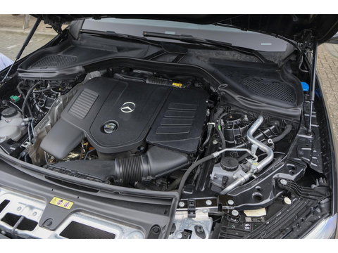 Mercedes-Benz GLC GLC400e 381pk AMG Panoramadak *BTW* Luchtvering 4-wielbesturing Burmester3d Stoelkoeling Night pakket 20" LMV BOMVOL!!!