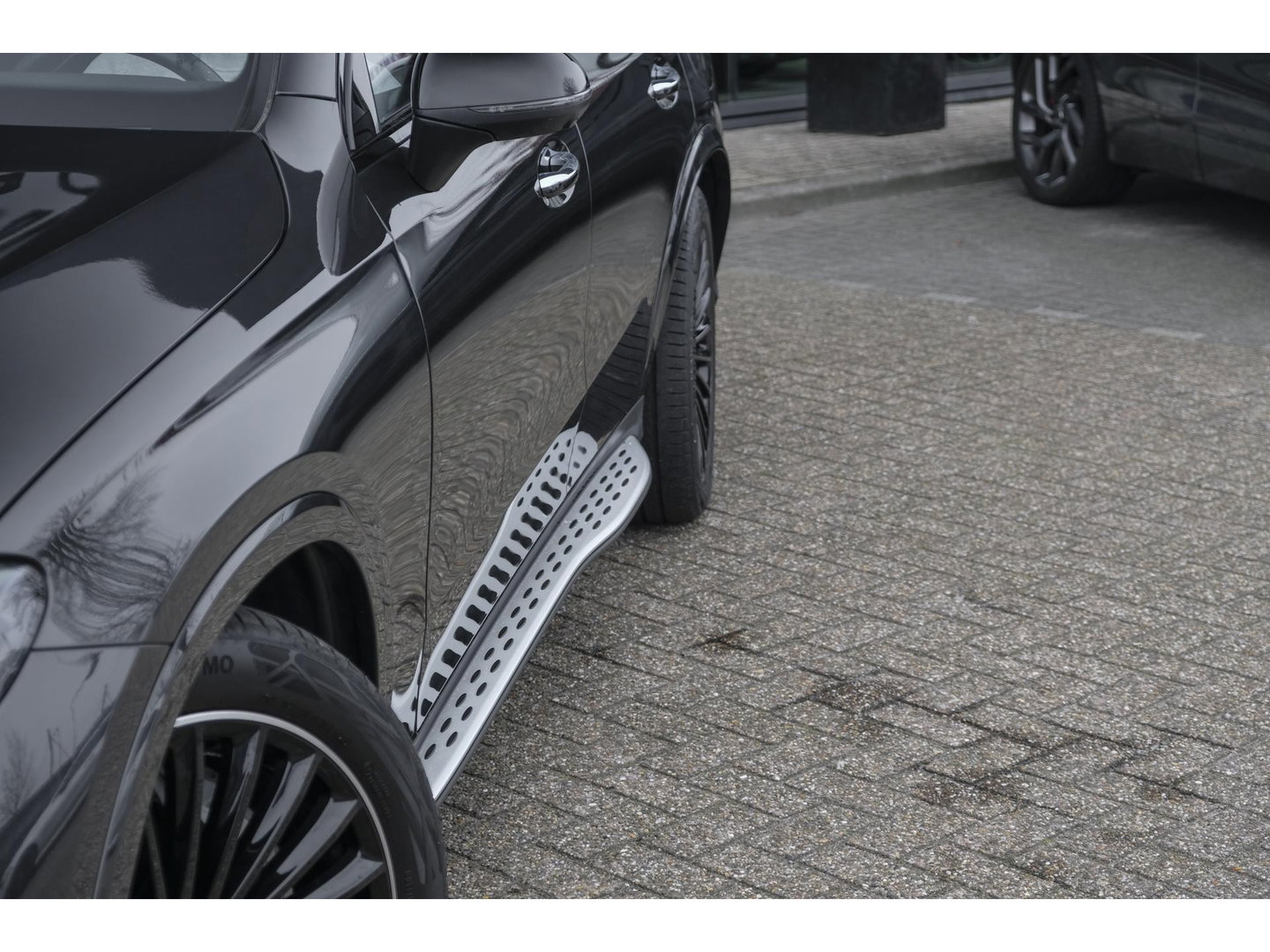 Mercedes-Benz GLC GLC400e 381pk AMG Panoramadak *BTW* Luchtvering 4-wielbesturing Burmester3d Stoelkoeling Night pakket 20" LMV BOMVOL!!!