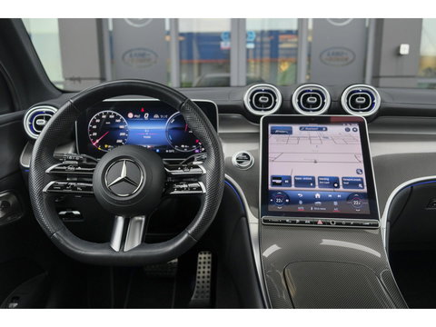 Mercedes-Benz GLC GLC400e 381pk AMG Panoramadak *BTW* Luchtvering 4-wielbesturing Burmester3d Stoelkoeling Night pakket 20" LMV BOMVOL!!!