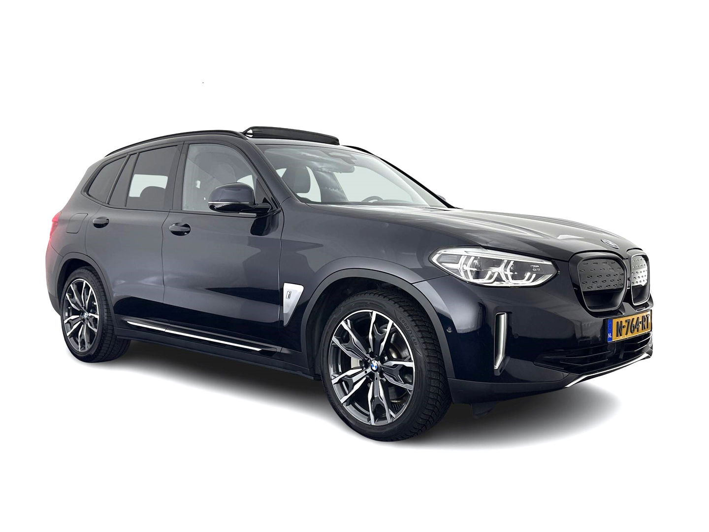 BMW iX3 High Executive 80 kWh [ 3-Fase-11kW ] {SOH-98%} (INCL-BTW) Aut. *PANO | LEATHER | HARMAN/KARDON | FULL-LED | BLINDSPOT | MEMORY-PACK | DIGI-COCKPIT | HEATED-SPORTSEATS | KEYLESS | TOPVIEW | DAB+ | NAVI-FULLMAP | HEAD-UP | PRIVACY-GLASS | .