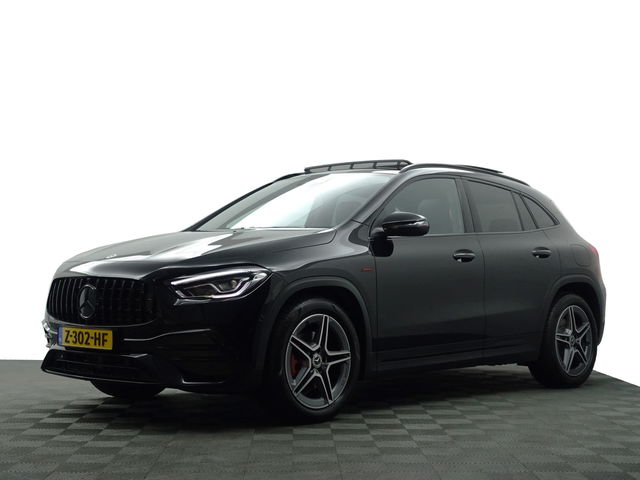 Mercedes-Benz GLA - 250 4MATIC AMG Night Edition Aut- NAP 12dkm, Panoramadak, Sfeerverlichting, Carplay, Xenon Led, Alcantara Sport Interieur