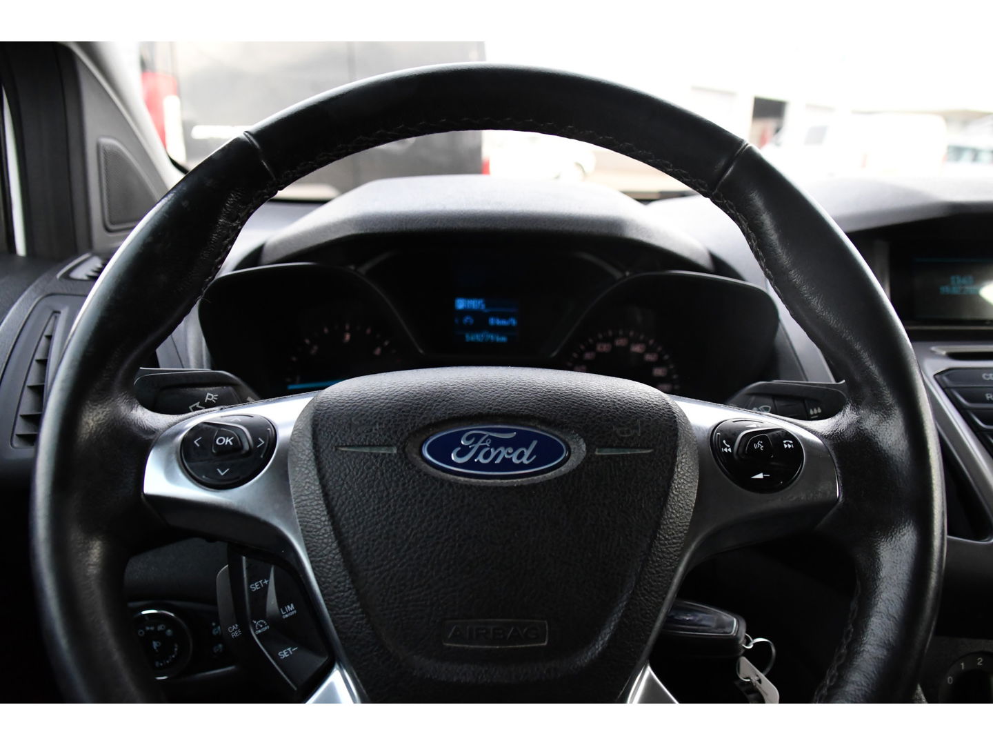 Ford Transit Connect 1.5 TDCI L1 PB Edition Cruise, 120pk, sensoren, Stoelverwarming, Trekhaak, Automaat, 3 zits, Airco, Uniek!