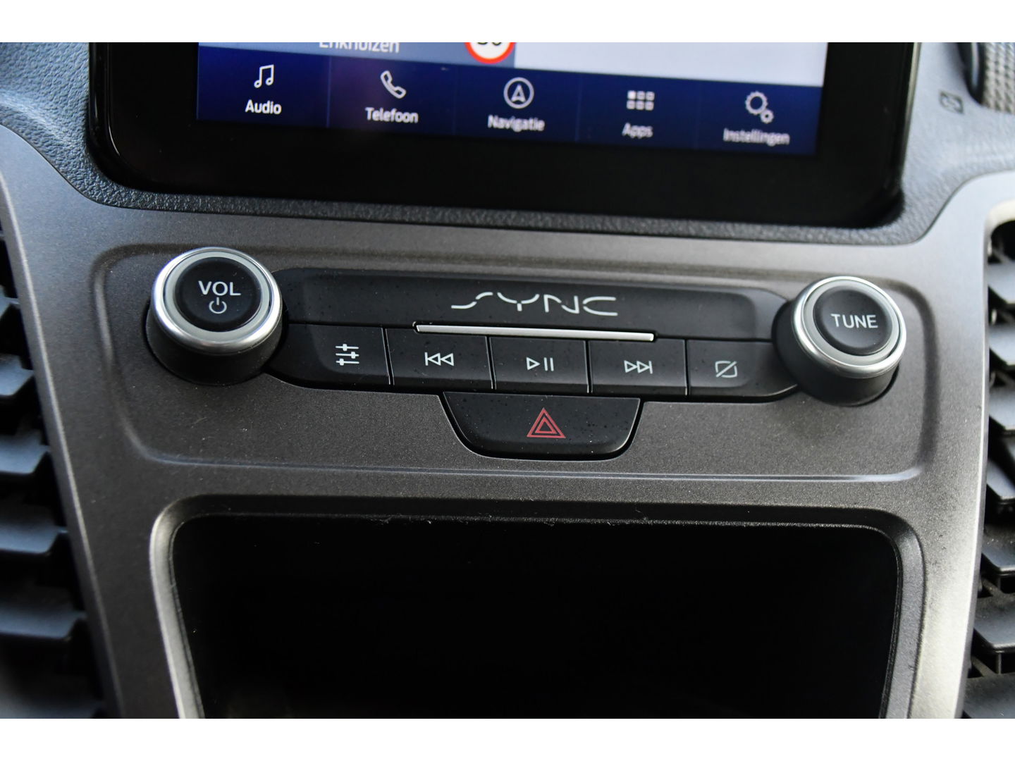 Ford Transit Connect 1.5 EcoBlue L1 PB Edition Camera, Cruise, Carplay, 100pk, Trekhaak, Multimedia, Airco, Uniek!