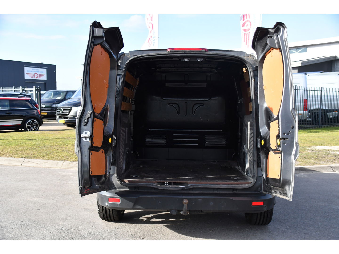 Ford Transit Connect 1.5 EcoBlue L1 PB Edition Camera, Cruise, Carplay, 100pk, Trekhaak, Multimedia, Airco, Uniek!