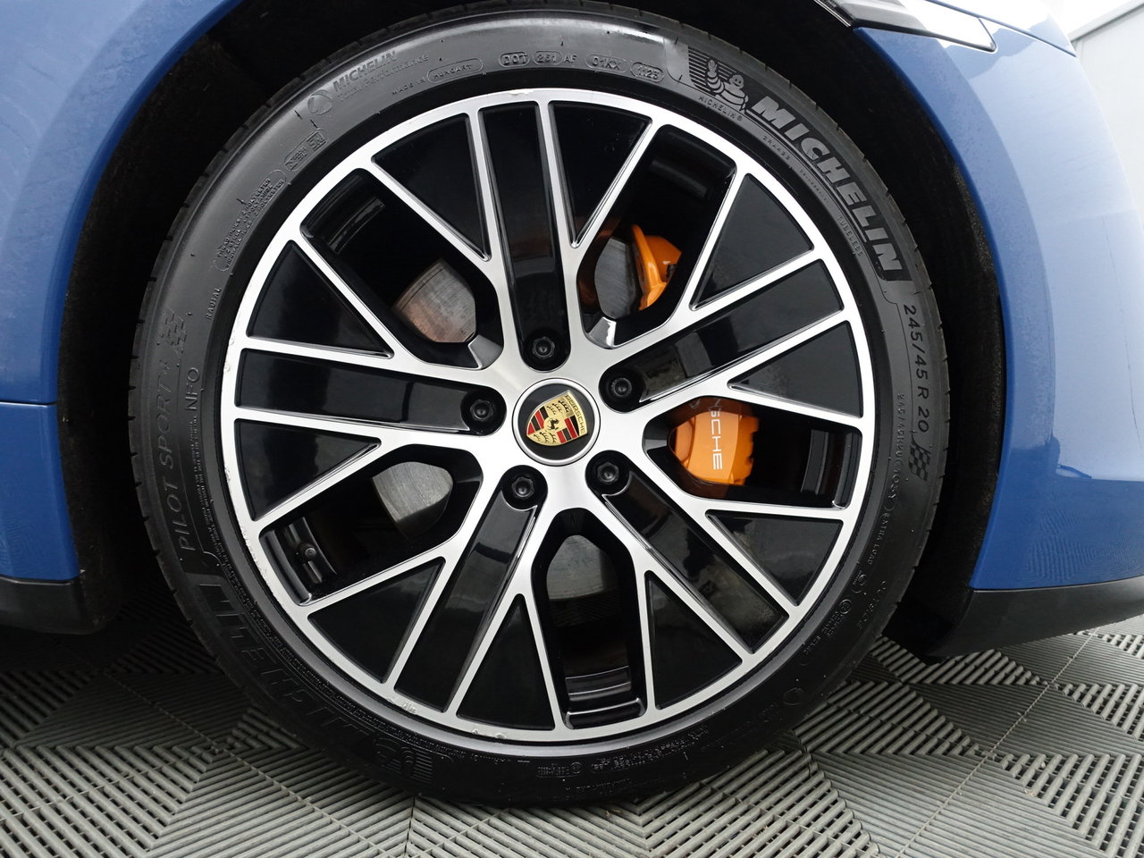 Porsche Taycan