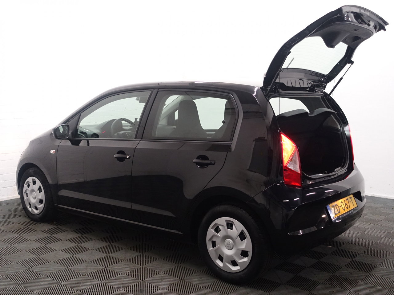 SEAT Mii