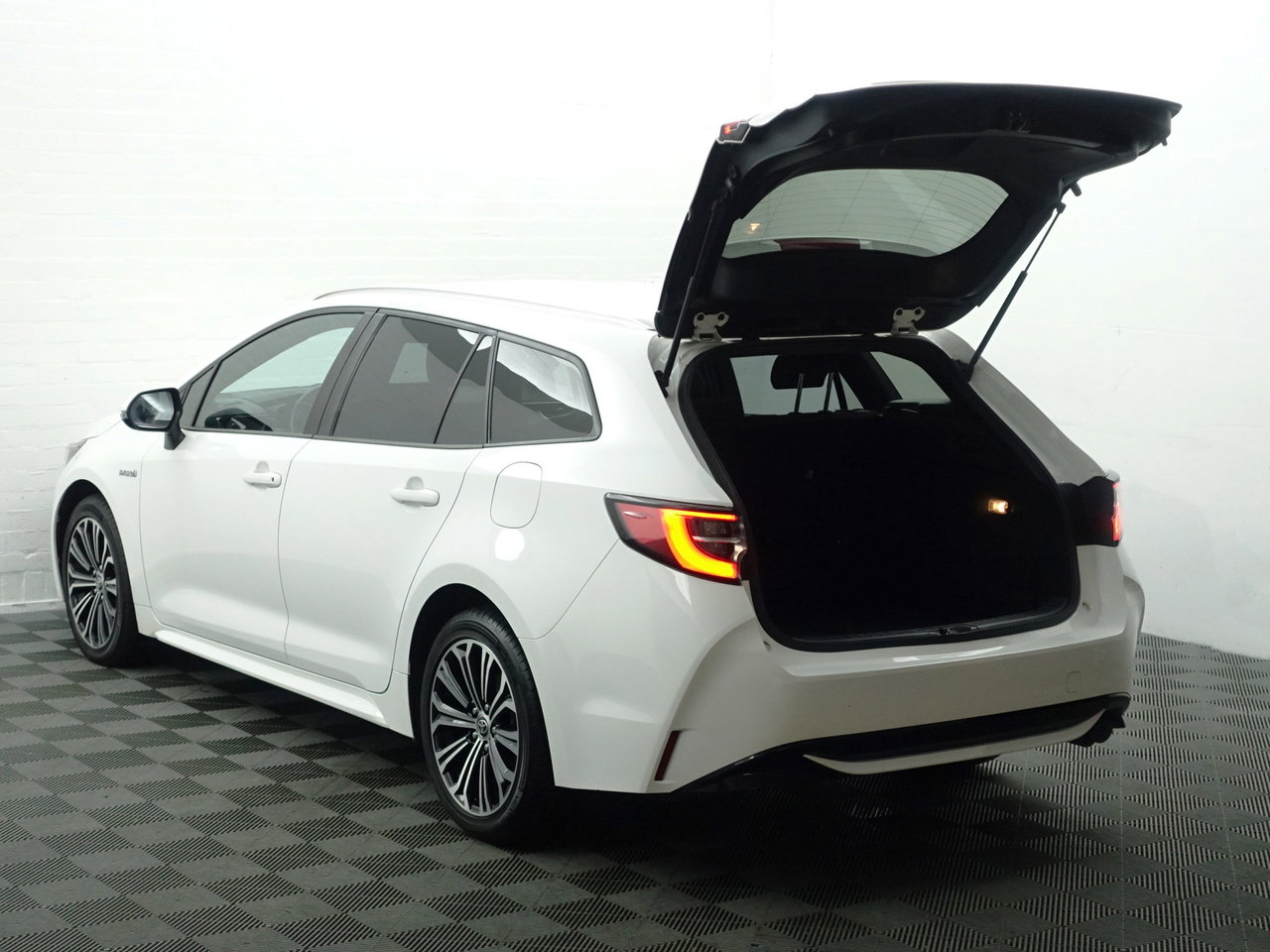 Toyota Corolla Touring Sports