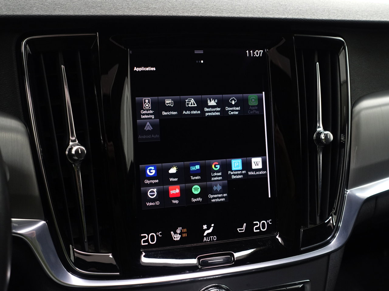 Volvo V90