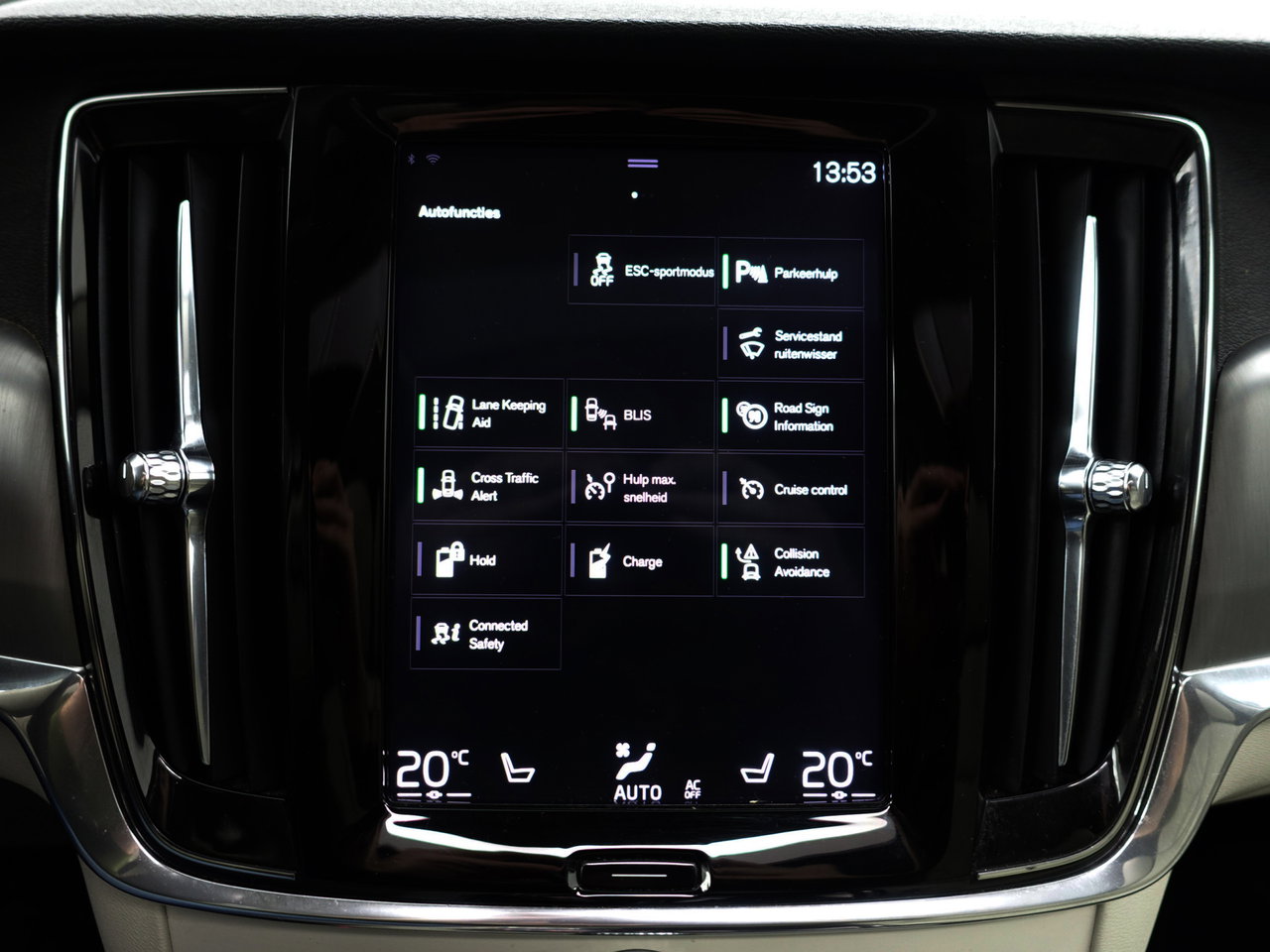 Volvo V90