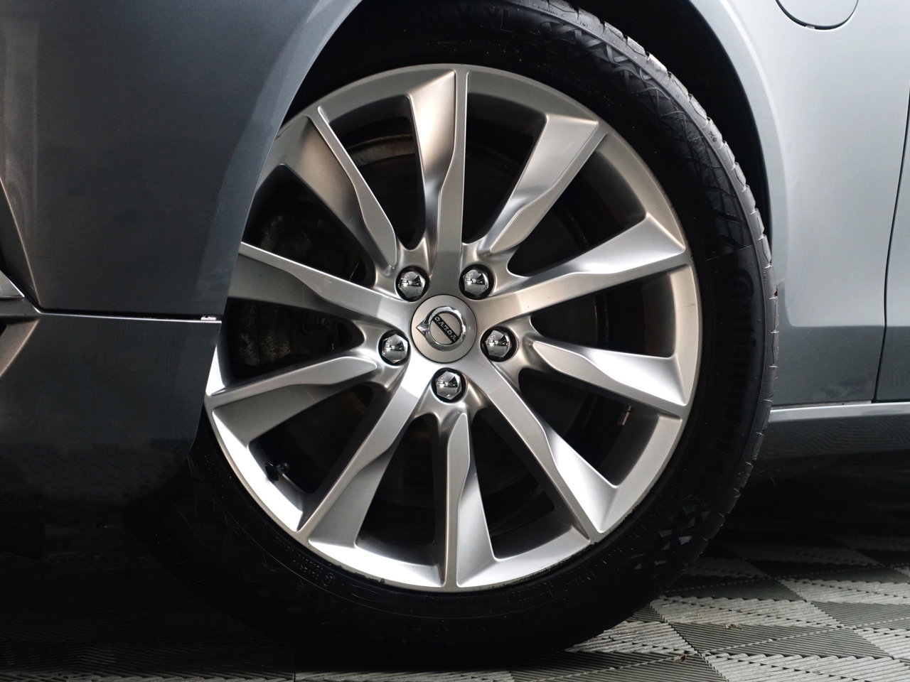 Volvo V90