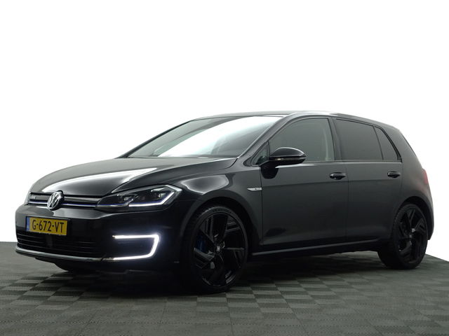 Volkswagen e-Golf - Highline Aut- CarPlay, Dynamic Select, Park Assist, Led, Stoelverwarming, Ada Cruise, Clima