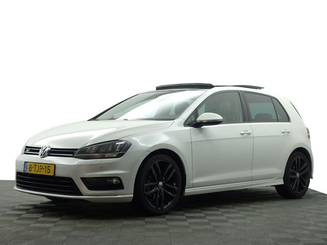 Volkswagen Golf - 1.2 TSI Highline+ Panoramadak, Leder Sport Interieur, Keyless, Dynaudio, Parelmoer wit, Park Assist