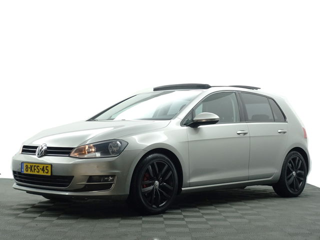 Volkswagen Golf - 1.4 TSI ACT Highline+ Panoramadak, Park Assist, Sport Interieur, Cruise, Clima