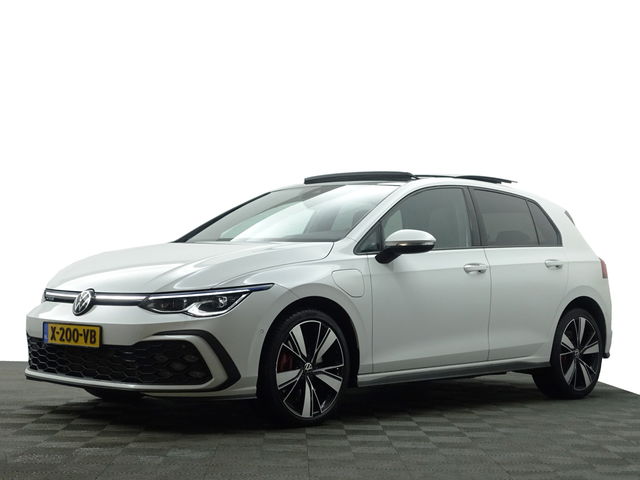 Volkswagen Golf - 1.4 eHybrid 242pk GTE Aut- Panoramadak, Stuur/Stoelverwarming, CarPlay, Android auto, Ada Cruise, Sfeerverlichting