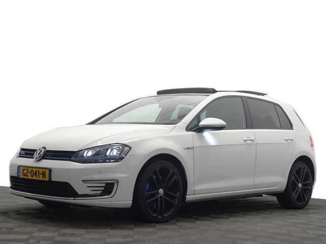 Volkswagen Golf - 1.4 TSI GTE Highline Aut- Panoramadak, Xenon Led, Park Assist, Sport Interieur