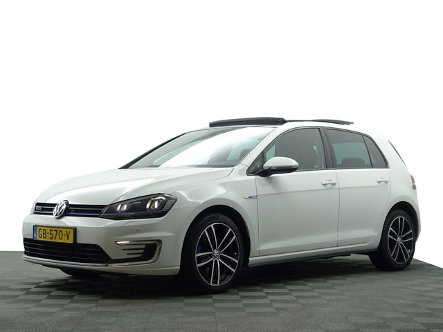 Volkswagen Golf - 1.4 TSI GTE Highline Aut- Panodak, Xenon Led, Park Assist, Camera, Navi, Clima