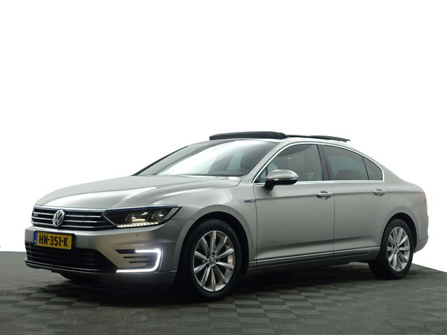 Volkswagen Passat - 1.4 TSI GTE Highline+ Aut- Panoramadak, Ergo Comfort, Ada Cruise, Carplay, Xenon Led, Sfeerverlichting