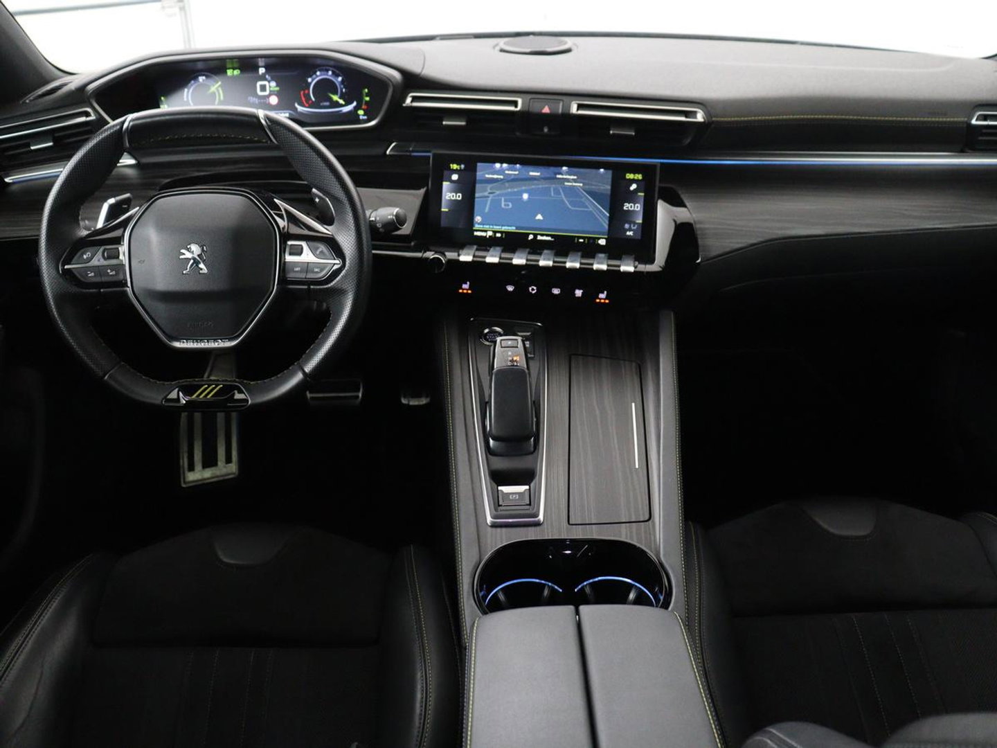 Peugeot 508 1.6 HYbrid Peugeot Sport Engineered | SOH 92% | 360pk | Panoramadak | Alcantara | Focal Sound | Stoelverwarming | 360 Camera | Massage | Memory | Sfeerverlichting | Adaptive cruise | PSE | PHEV | Plug In