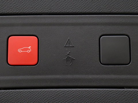 Peugeot 508 1.6 HYbrid Peugeot Sport Engineered | SOH 92% | 360pk | Panoramadak | Alcantara | Focal Sound | Stoelverwarming | 360 Camera | Massage | Memory | Sfeerverlichting | Adaptive cruise | PSE | PHEV | Plug In