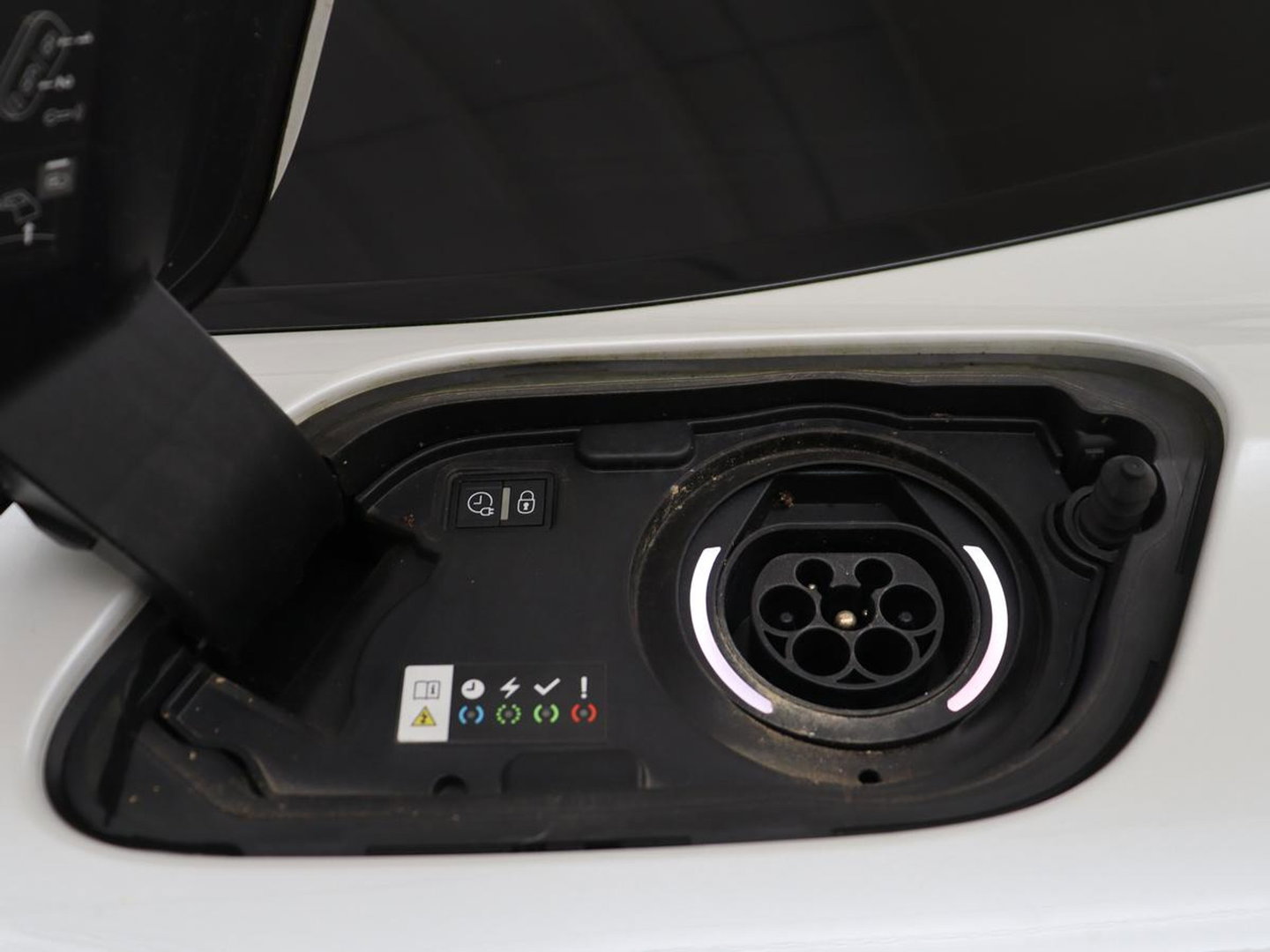 Peugeot 508 1.6 HYbrid Peugeot Sport Engineered | SOH 92% | 360pk | Panoramadak | Alcantara | Focal Sound | Stoelverwarming | 360 Camera | Massage | Memory | Sfeerverlichting | Adaptive cruise | PSE | PHEV | Plug In