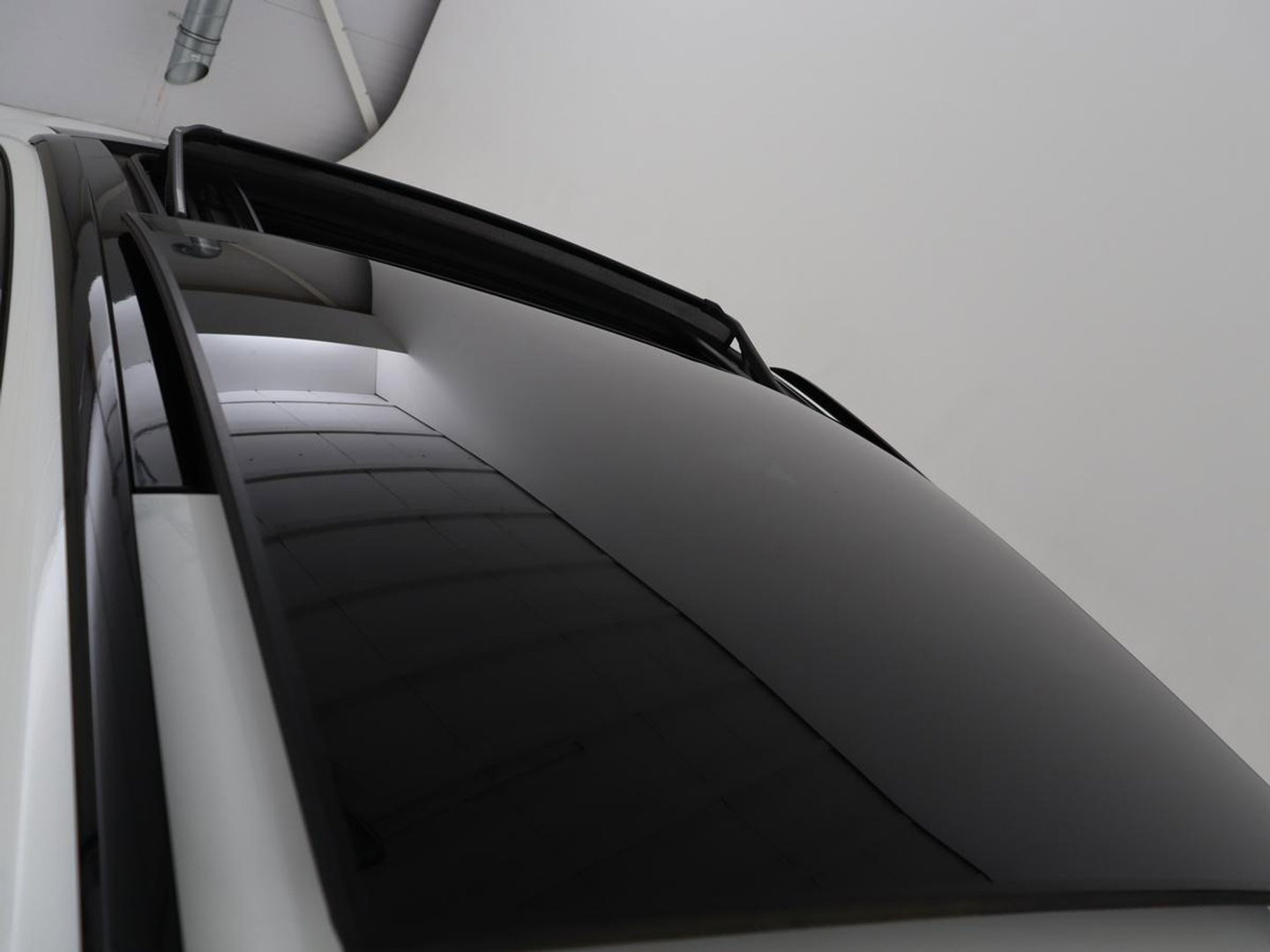 Peugeot 508 1.6 HYbrid Peugeot Sport Engineered | SOH 92% | 360pk | Panoramadak | Alcantara | Focal Sound | Stoelverwarming | 360 Camera | Massage | Memory | Sfeerverlichting | Adaptive cruise | PSE | PHEV | Plug In