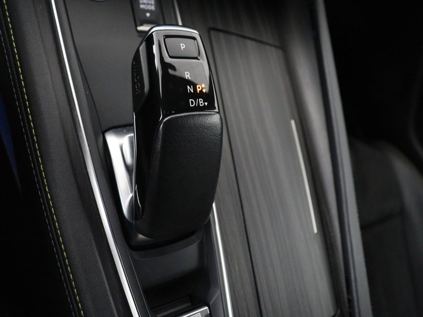 Peugeot 508 1.6 HYbrid Peugeot Sport Engineered | SOH 92% | 360pk | Panoramadak | Alcantara | Focal Sound | Stoelverwarming | 360 Camera | Massage | Memory | Sfeerverlichting | Adaptive cruise | PSE | PHEV | Plug In