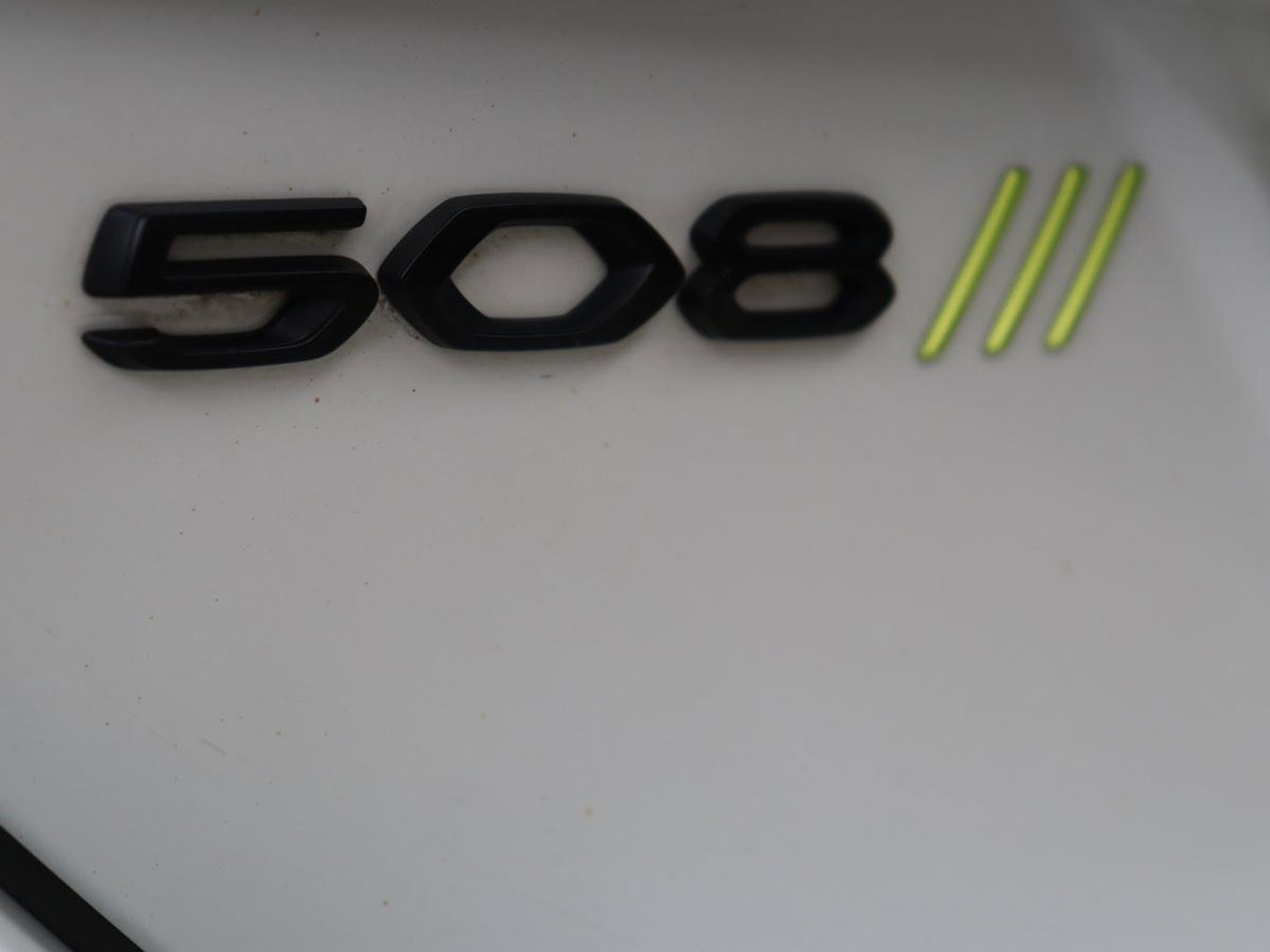 Peugeot 508 1.6 HYbrid Peugeot Sport Engineered | SOH 92% | 360pk | Panoramadak | Alcantara | Focal Sound | Stoelverwarming | 360 Camera | Massage | Memory | Sfeerverlichting | Adaptive cruise | PSE | PHEV | Plug In