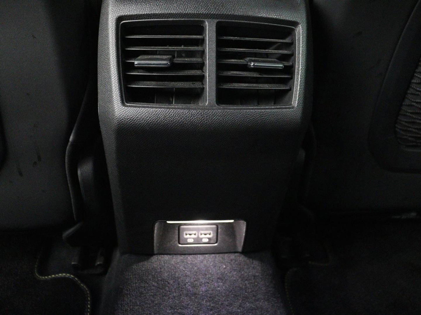 Peugeot 508 1.6 HYbrid Peugeot Sport Engineered | SOH 92% | 360pk | Panoramadak | Alcantara | Focal Sound | Stoelverwarming | 360 Camera | Massage | Memory | Sfeerverlichting | Adaptive cruise | PSE | PHEV | Plug In