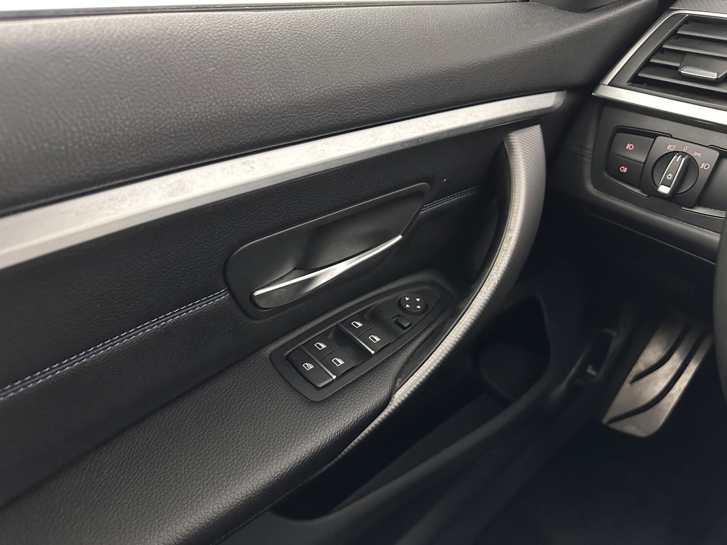 BMW 4 Serie Gran Coupé 420i High Executive Edition M-Sportpack (INCL.BTW) Aut. *HEAD-UP | LEATHER | FULL-LED | DIGI-COCKPIT | HIFI-SOUND | HEATED-SPORTSEATS | DAB+ | CAMERA | SHIFT-PADDLES | PIRVACY-GLASS | TOWBAR | 19''ALU*