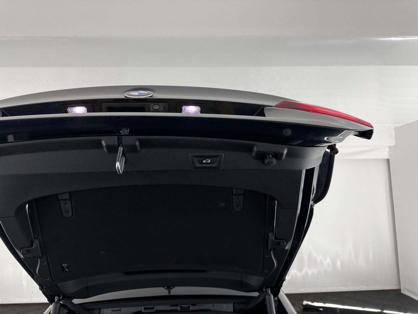 BMW 4 Serie Gran Coupé 420i High Executive Edition M-Sportpack (INCL.BTW) Aut. *HEAD-UP | LEATHER | FULL-LED | DIGI-COCKPIT | HIFI-SOUND | HEATED-SPORTSEATS | DAB+ | CAMERA | SHIFT-PADDLES | PIRVACY-GLASS | TOWBAR | 19''ALU*