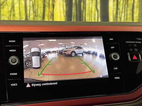 Volkswagen Polo 2.0 TSI GTI | Panoramadak | Beats Audio | Rijmodus Regeling | Stoelverwarming | Camera | Adaptieve Cruise Control | LED | Climate Control | Parkeersensoren |