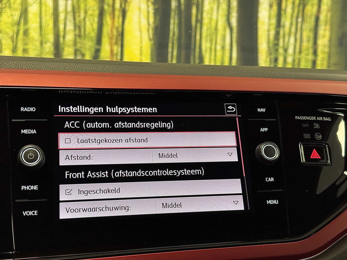 Volkswagen Polo 2.0 TSI GTI | Panoramadak | Beats Audio | Rijmodus Regeling | Stoelverwarming | Camera | Adaptieve Cruise Control | LED | Climate Control | Parkeersensoren |