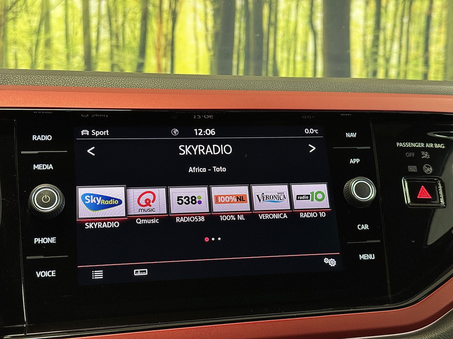 Volkswagen Polo 2.0 TSI GTI | Panoramadak | Beats Audio | Rijmodus Regeling | Stoelverwarming | Camera | Adaptieve Cruise Control | LED | Climate Control | Parkeersensoren |