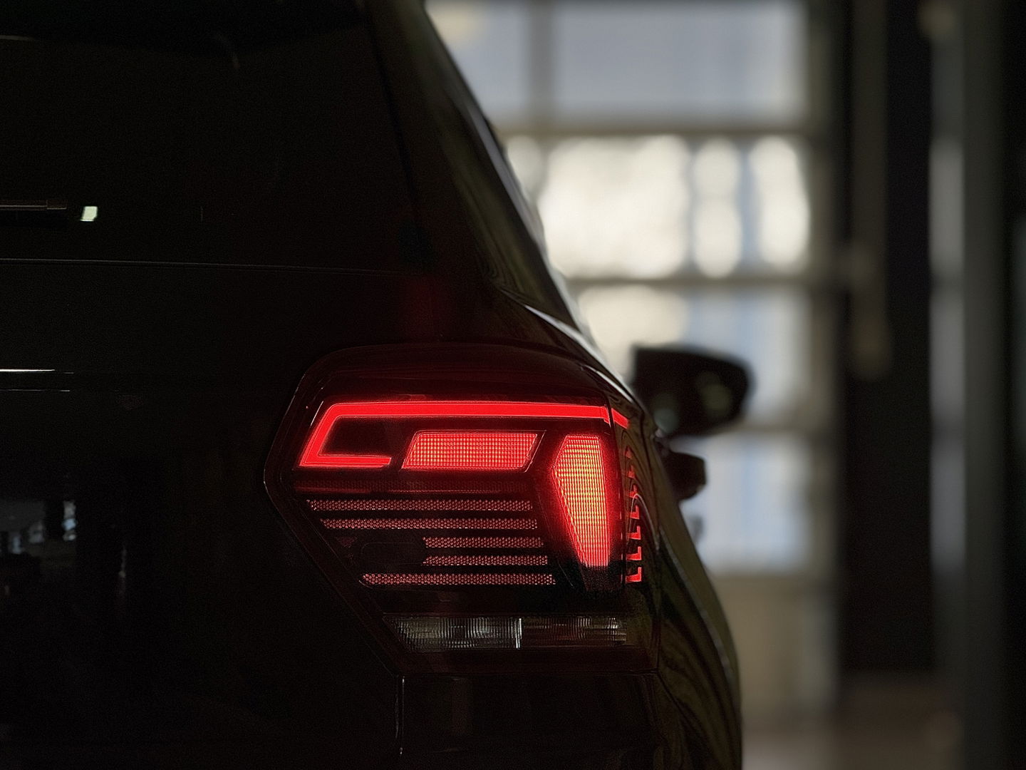 Volkswagen Polo 2.0 TSI GTI | Panoramadak | Beats Audio | Rijmodus Regeling | Stoelverwarming | Camera | Adaptieve Cruise Control | LED | Climate Control | Parkeersensoren |