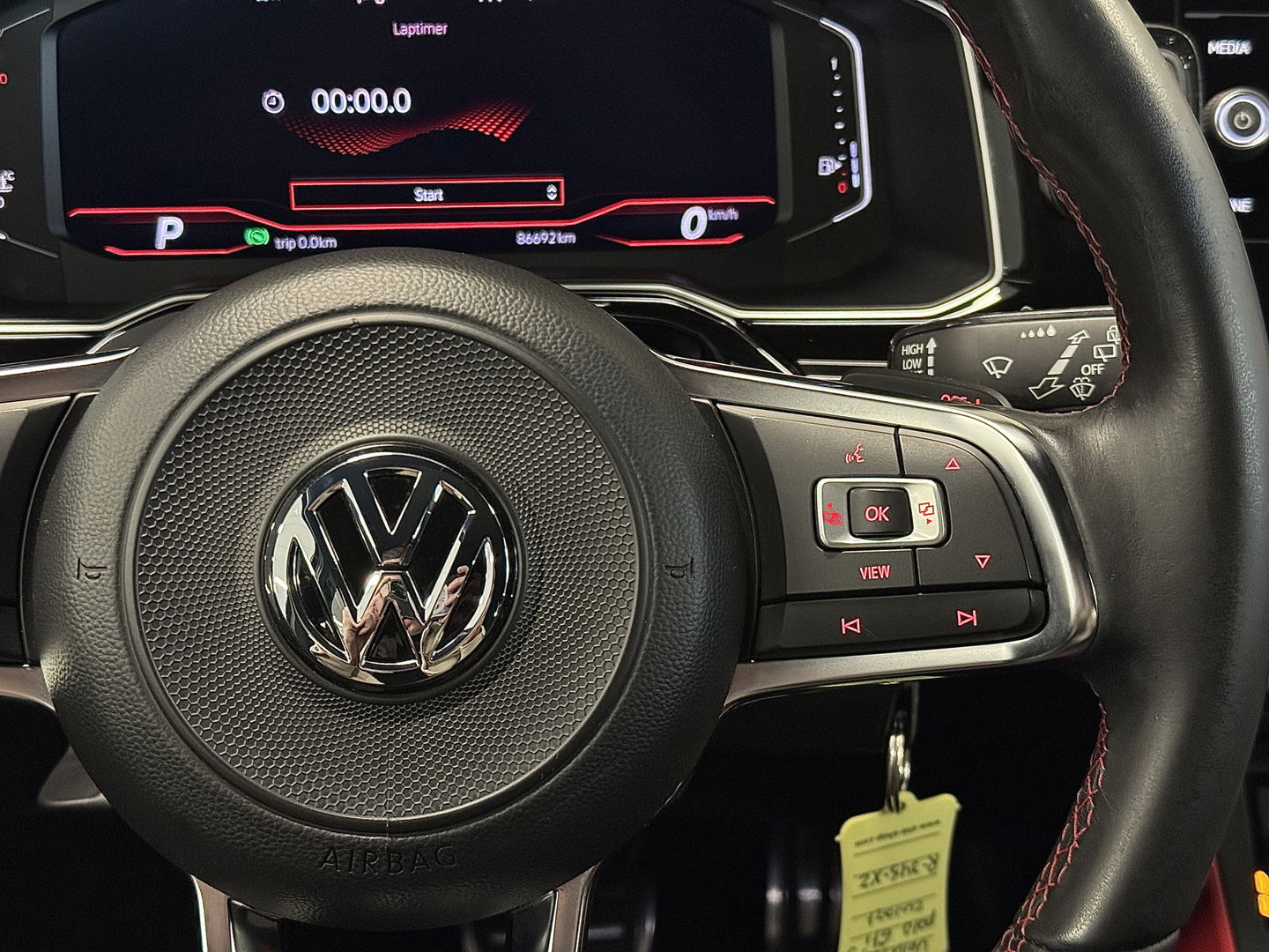 Volkswagen Polo 2.0 TSI GTI | Panoramadak | Beats Audio | Rijmodus Regeling | Stoelverwarming | Camera | Adaptieve Cruise Control | LED | Climate Control | Parkeersensoren |