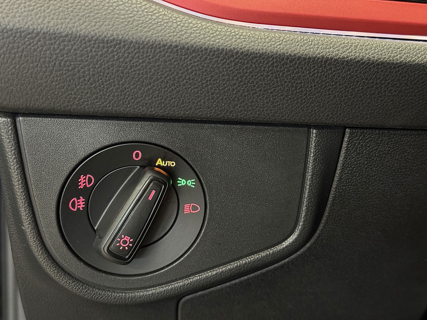 Volkswagen Polo 2.0 TSI GTI | Panoramadak | Beats Audio | Rijmodus Regeling | Stoelverwarming | Camera | Adaptieve Cruise Control | LED | Climate Control | Parkeersensoren |