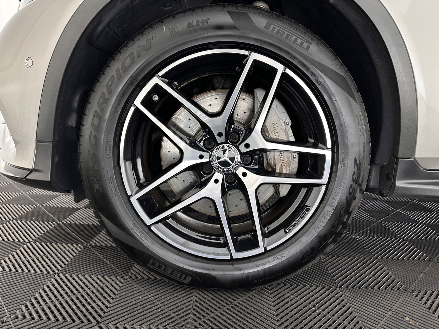 Mercedes-Benz GLC Coupé 250 d 4MATIC AMG Sport Edition (INCL-BTW) *PANO | LEATHER | FULL-LED | MEMORY-PACK | TOPVIEW | HEATED-SPORTSEATS | NAVI-FULLMAP | PRIVACYGLASS | SHIFTPADDLES | ECC | PDC | CRUISE | 19''ALU*