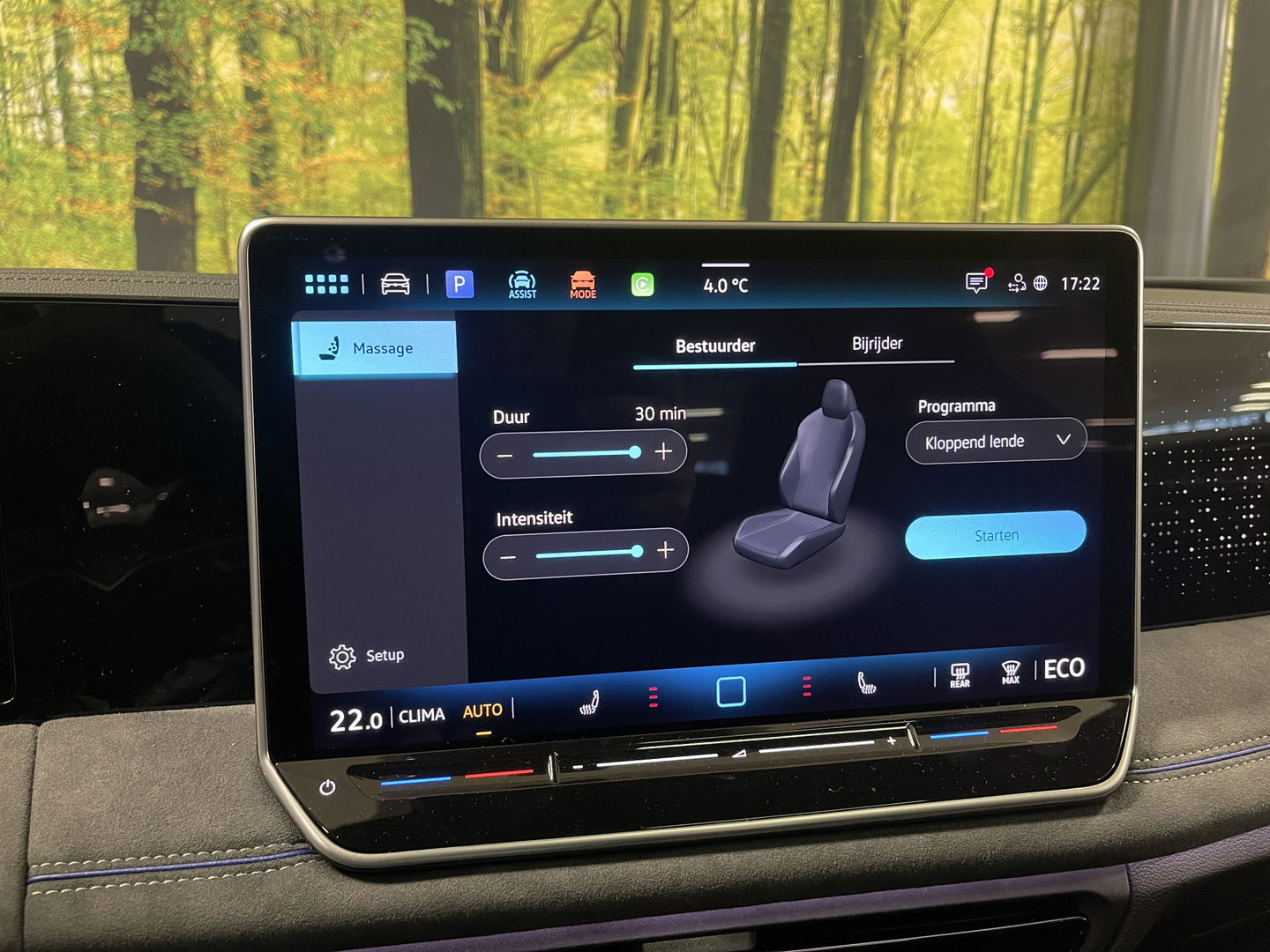 Volkswagen Tiguan 1.5 eHybrid R-Line Edition | Black Style | Panoramadak | Elektrische Trekhaak | 20" Lichtmetaal | Head-Up Display | Massage Stoelen | Dodehoeksensor | Lane Assist | Sportstoelen |