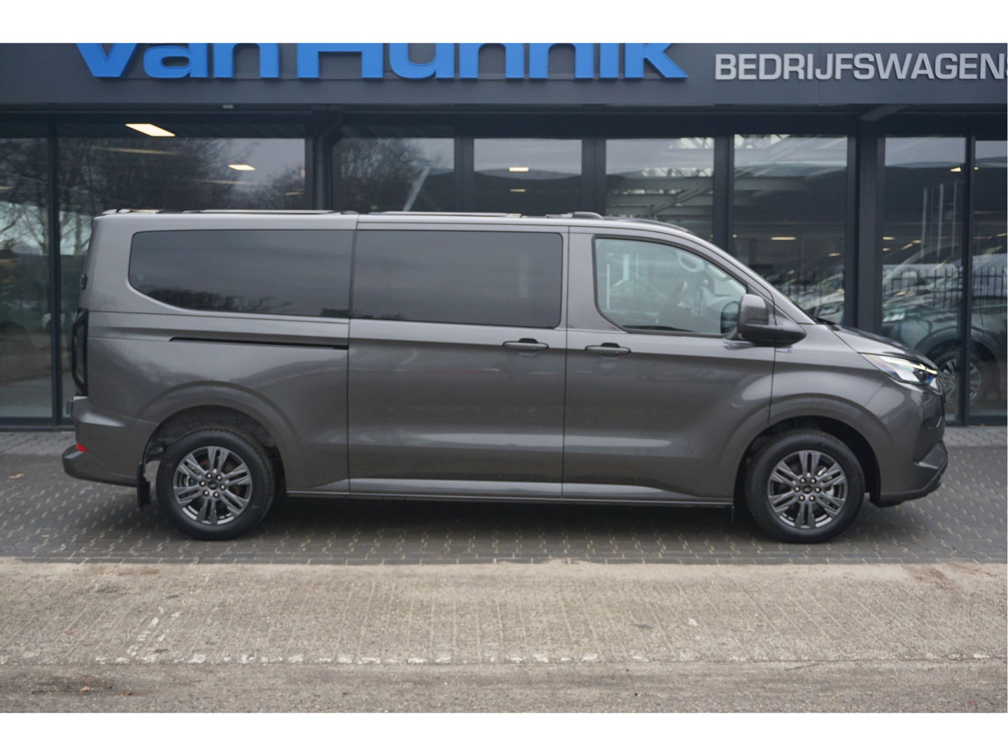 Ford Transit Custom 320L 2.5 PHEV 233PK Dubbel Cabine Limited PRIJS INCL. BPM !! 13" Navi, Adap. Cruise, Camera, 17" LM, Trekhaak!! NR. HYBDC1