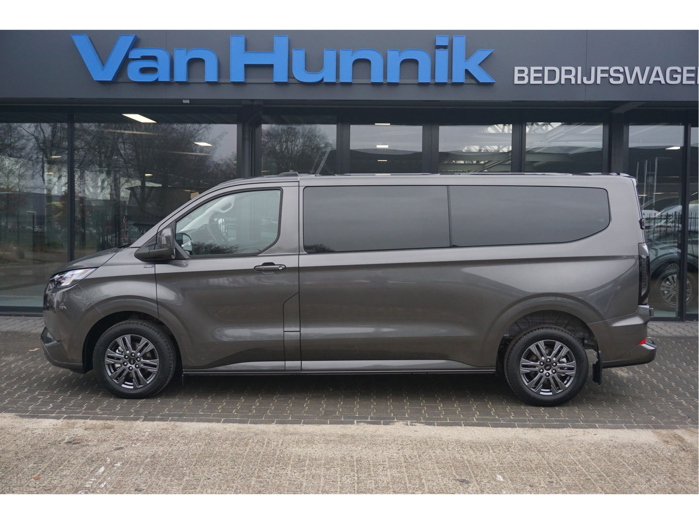 Ford Transit Custom 320L 2.5 PHEV 233PK Dubbel Cabine Limited PRIJS INCL. BPM !! 13" Navi, Adap. Cruise, Camera, 17" LM, Trekhaak!! NR. HYBDC2