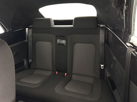 Volkswagen New Beetle Cabriolet 1.6 Highline *AIRCO | CRUISE | COMFORTSEATS | RADIO-CD/MP3 | 17''ALU*